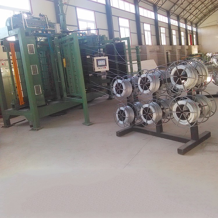 鋼絲網(wǎng)架輕質夾芯板生產(chǎn)線